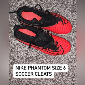 Nike Phantom size 6 soccer cleats